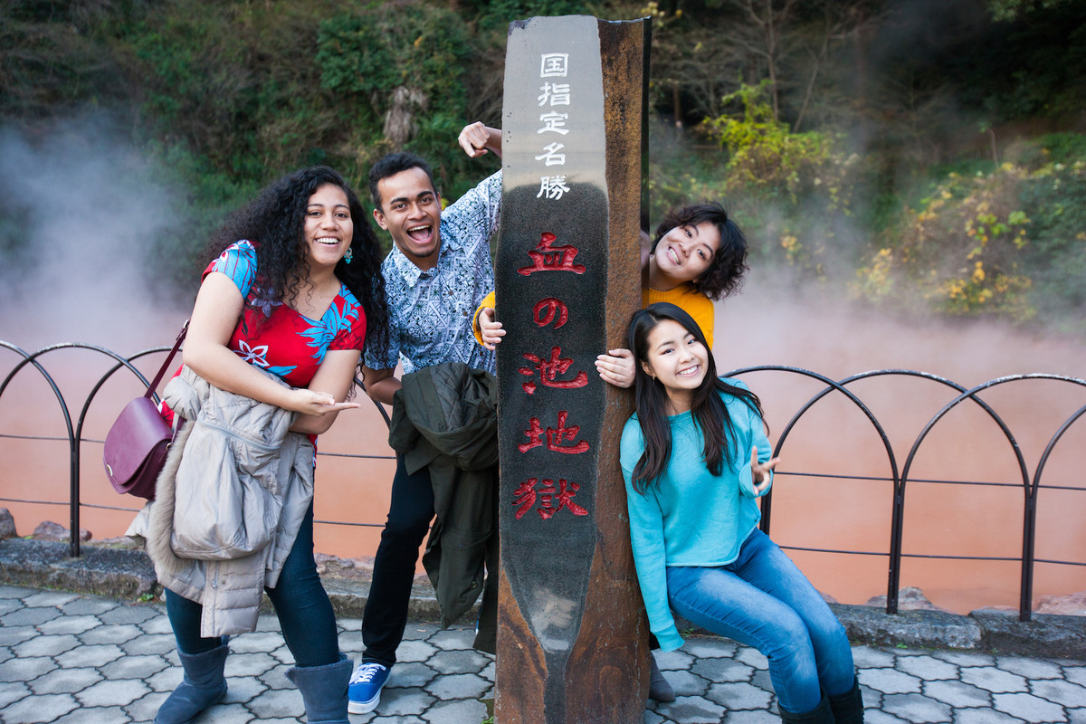 Các chuyên gia cho hay sở dĩ suối nước nóng Chinoike Jigoku có màu nước đỏ như máu là vì chứa oxit sắt và oxit magie.