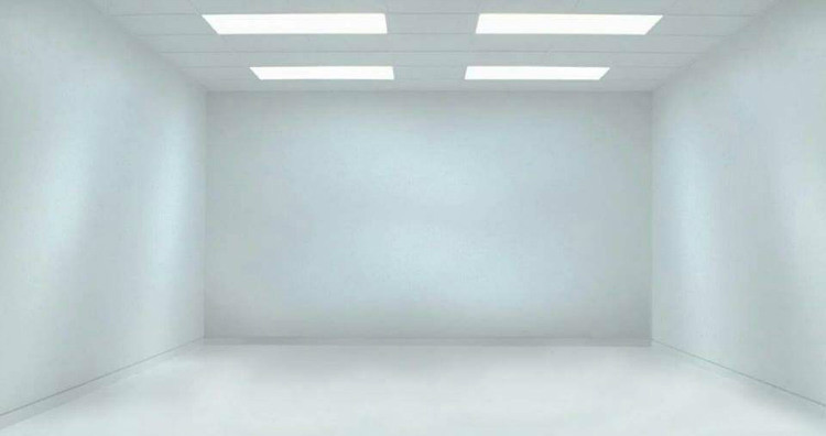 Bên cạnh các phương pháp tra tấn thể chất, một số nhà tù trên thế giới như Mỹ, Iran, Venezuela... áp dụng kiểu tra tấn tinh thần rùng rợn đối với tù nhân. Trong số này, tra tấn trắng được xem là "địa ngục" đối với phạm nhân.