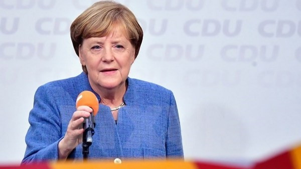 Khi nghỉ hưu ở tuổi 67, bà Merkel không phải lo lắng về tài chính. Trong thời gian giữ chức Thủ tướng Đức, bà có thu nhập khoảng 25.000 euro (tương đương 29.000 USD) mỗi tháng. Bà còn nhận được 11.686 USD cho vai trò là thành viên Quốc hội Đức. Bà đã làm thành viên Quốc hội Đức trong hơn 30 năm.