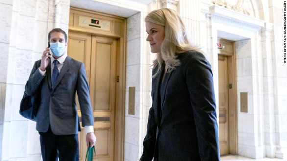 "Các lãnh đạo Facebook chú trọng đến tăng trưởng, tập trung vào các khía cạnh của dịch vụ mà không quan tâm giải quyết các vấn đề nó gây ra", cô Haugen nói.