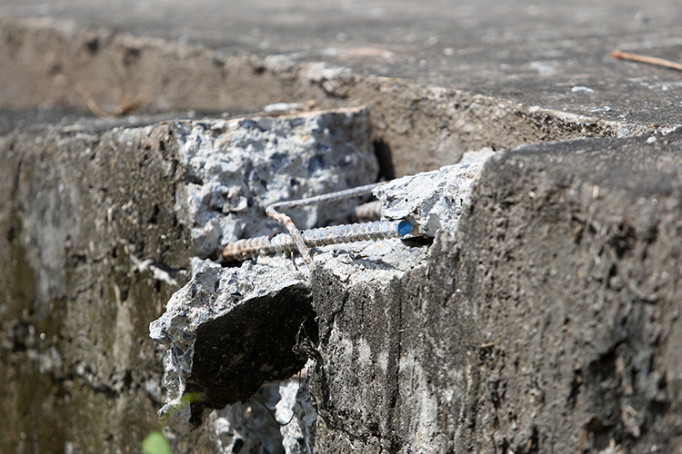 Sụt lún nghiêm trọng tại nhiều điểm đê ở Hà Nội - Hình 3 Sut lun nghiem trong tai nhieu diem de o Ha Noi-Hinh-3