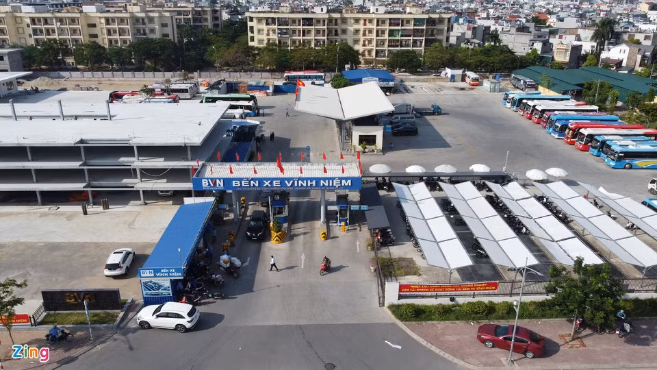 Cuối năm 2020, Bến xe Vĩnh Niệm đã hoàn thành giai đoạn 1 trên diện tích 6.000 m2. Bến cũng được đưa vào vận hành sau khi Bến xe Cầu Rào "khai tử" để xây dựng Cầu Rào 1.