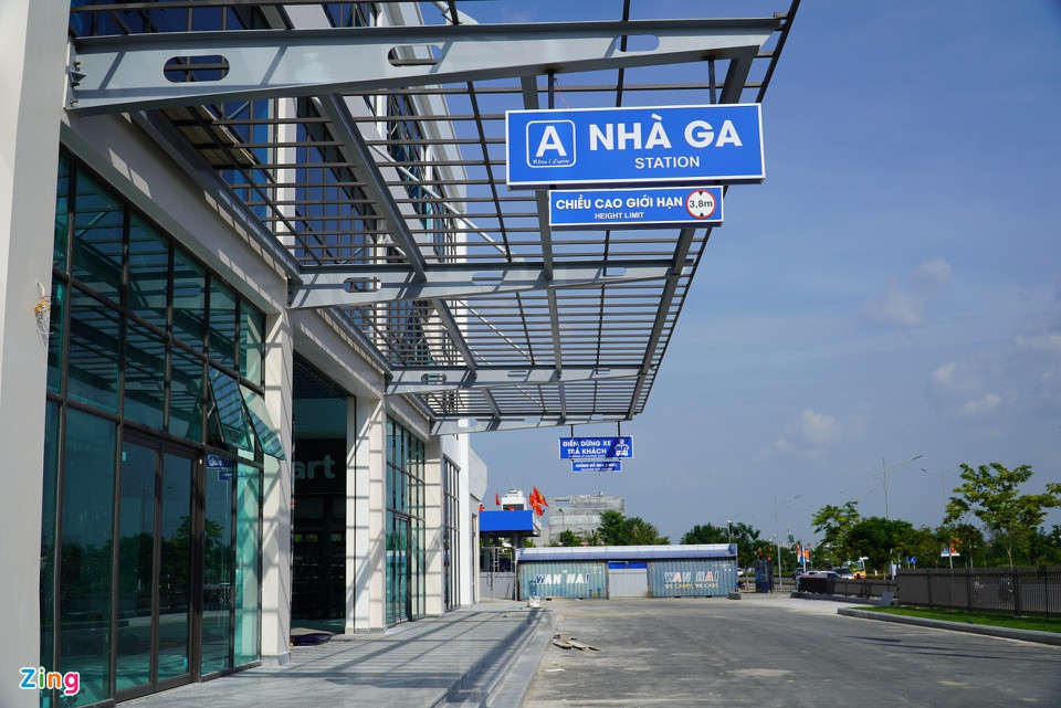 Quy mô bến này thuộc loại I cấp Quốc gia, có khả năng phục vụ cho hơn 1.200 chuyến xe xuất bến trong một ngày. Bến đủ tiếu chuẩn đón khách quốc tế (liên vận Lào, Trung Quốc).