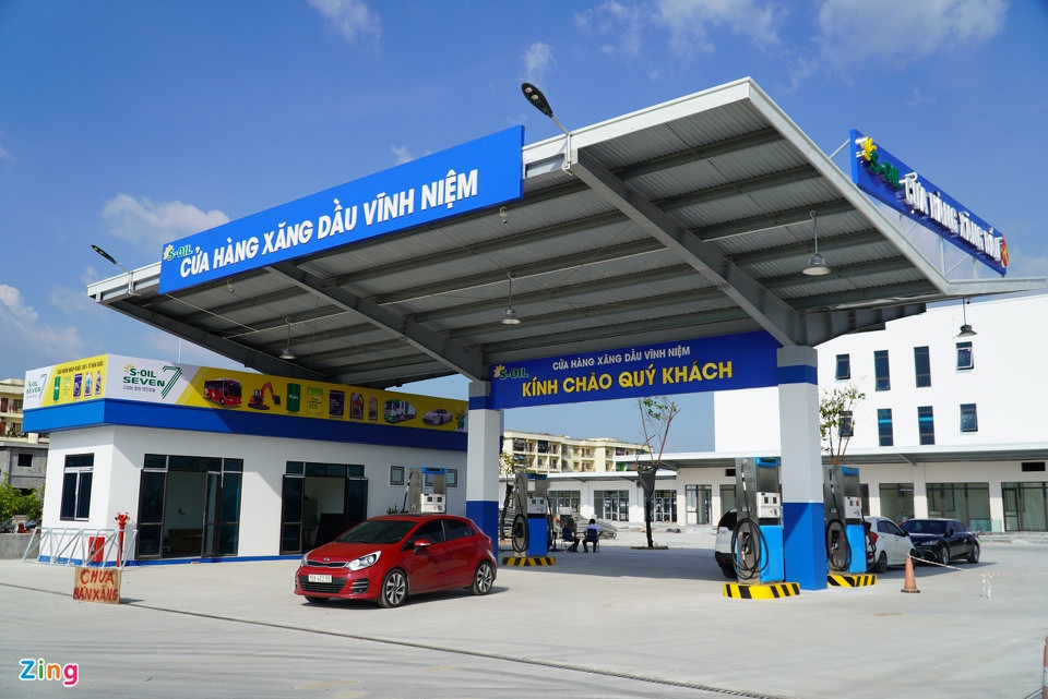 Trạm cung cấp nhiên liệu cho các hãng vận tải và dân cư khu vực, hoạt động 24/24h.