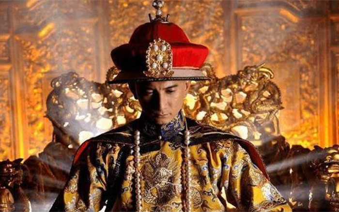 Dưới thời phong kiến, hoàng đế Trung Quốc là người đứng đầu đất nước có nắm trong tay quyền lực và tiền tài bậc nhất. Họ tận hưởng cuộc sống xa hoa quyền quý không ai sánh bằng.