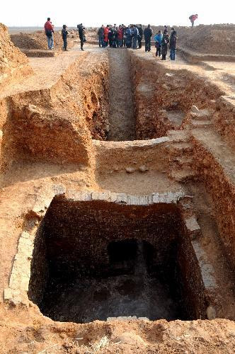 Thế nhưng, Lý Đán không thể trở thành hoàng đế nên đường công danh của An Kim Tàng không có khởi sắc.