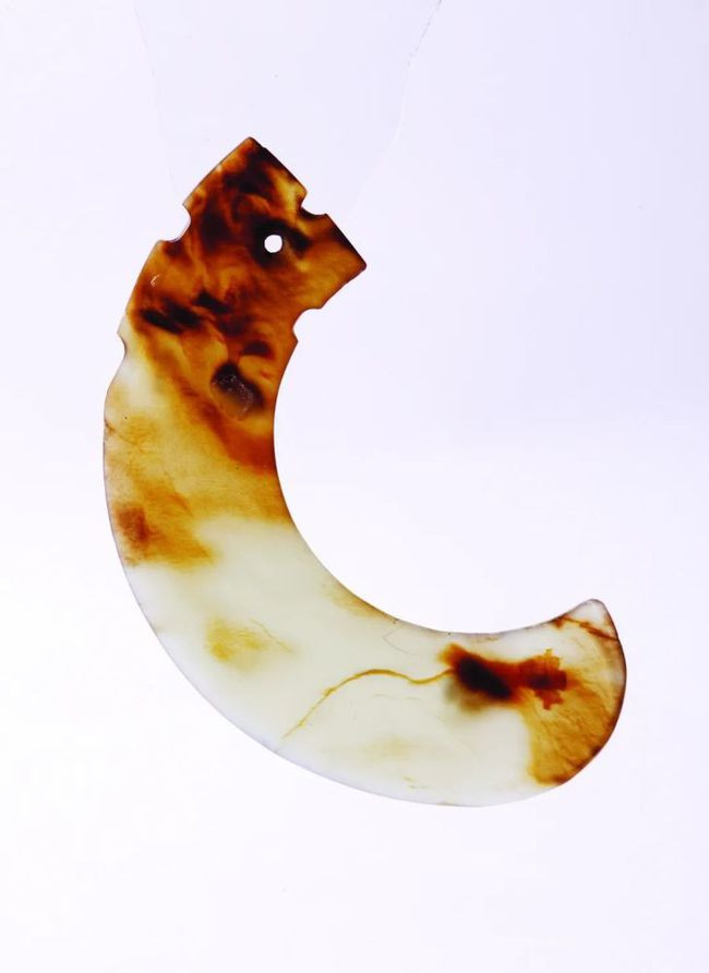 Một số nhà nghiên cứu lịch sử cho rằng, tập tục rùng rợn trên có từ thời nhà Thương và chấm dứt dưới thời hoàng đế Khang Hy của nhà Thanh.