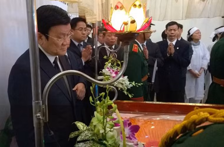 Ủy viên BCT, Chủ tịch nước Trương Tấn Sang...