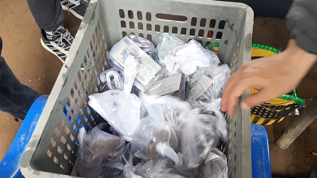 Bao vay truong ga, bat qua tang hang chuc 