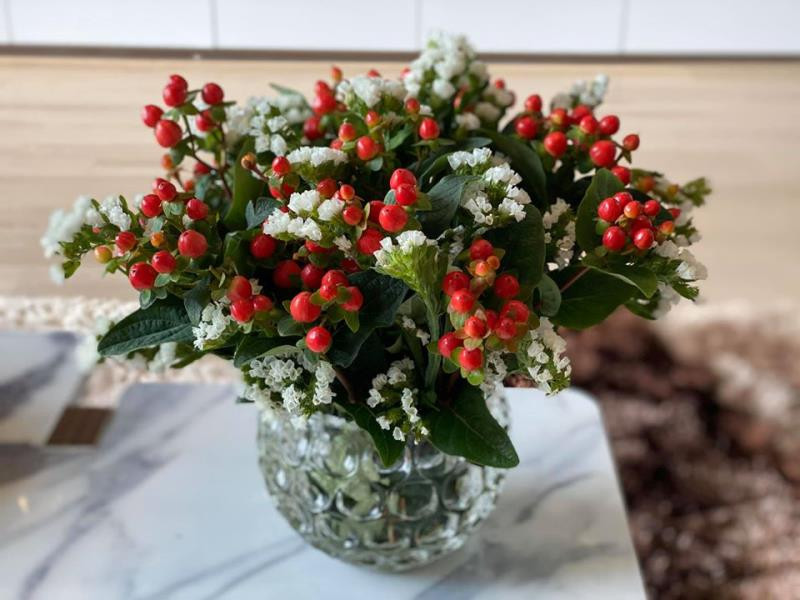 Những lọ hoa xinh xinh được Minh Trang khéo léo bày biện, khiến căn hộ của cô trở nên rất đẹp.