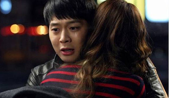 Sau sinh vo nhat quyet khong cho dong vao nguoi, chong trao nuoc mat biet duoc ly do