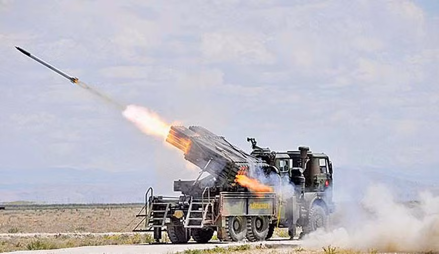 Ngoài phục vụ trong quân đội Thổ Nhĩ Kỳ, toàn bộ hay từng phần riêng biệt của hệ thống T-122 Sakarya đã được Ankara xuất khẩu tới nhiều quốc gia khác trên thế giới.