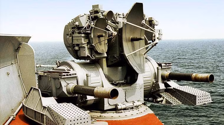 Khởi đóng vào năm 2006 sau nhiều lần dời thời hạn, con tàu chính thức được biên chế cho hải quân Nga vào năm 2013.