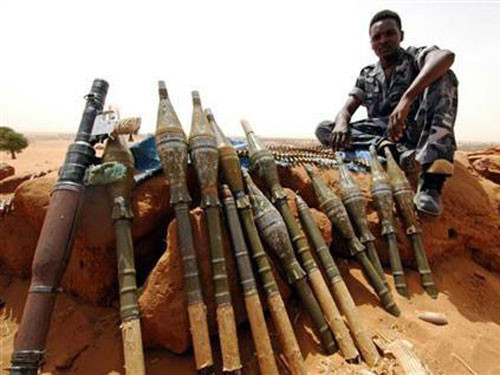 Cuối cùng và không thể không nhắc tới chính là Trung Quốc. Quốc gia có nền công nghiệp quốc phòng đáng nể bậc nhất thế giới hiện nay, thậm chí đã vượt qua Mỹ về số lượng tàu chiến trong lực lượng hải quân.