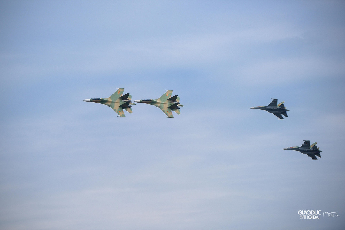 Su-30MK2 là dòng máy bay chiến đấu hiện đại hàng đầu của Quân đội nhân dân Việt Nam.