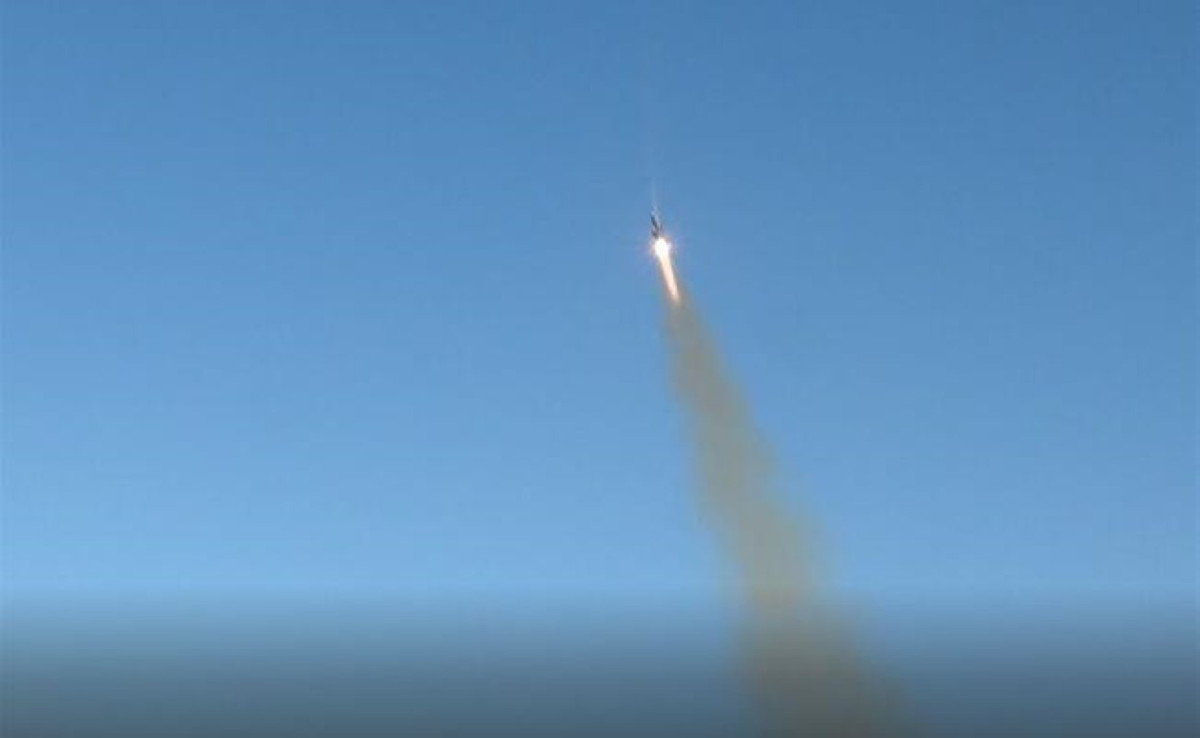 UMAR có nguồn gốc từ radar TEIRS. Mặt khác, ăng ten của đài radar CFAKR có thể được sử dụng ở chế độ khu vực với vùng phủ sóng 360 độ, bằng cách xoay hoặc kết hợp nhiều đài quay về các góc tạo độ bao quát kín.