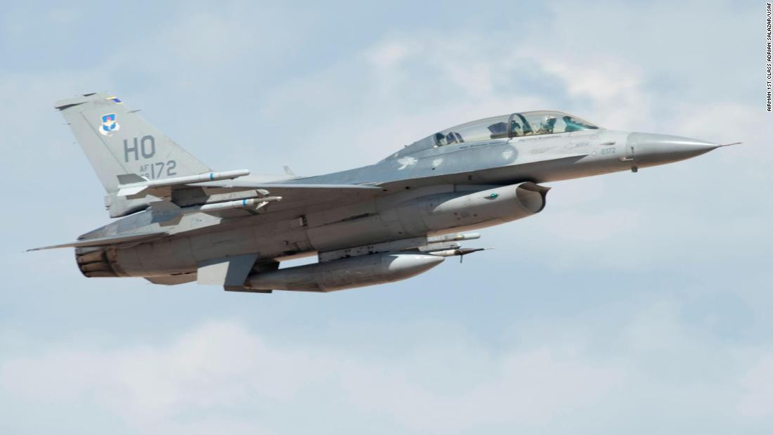 Ngoài ra, Đài Loan cũng chi tới 8 tỷ USD để mua mới 66 chiến đấu cơ F-16V. Khi hợp đồng này được chuyển giao hết, Đài Loan sẽ là lực lượng sở hữu nhiều F-16 nhất khu vực châu Á.