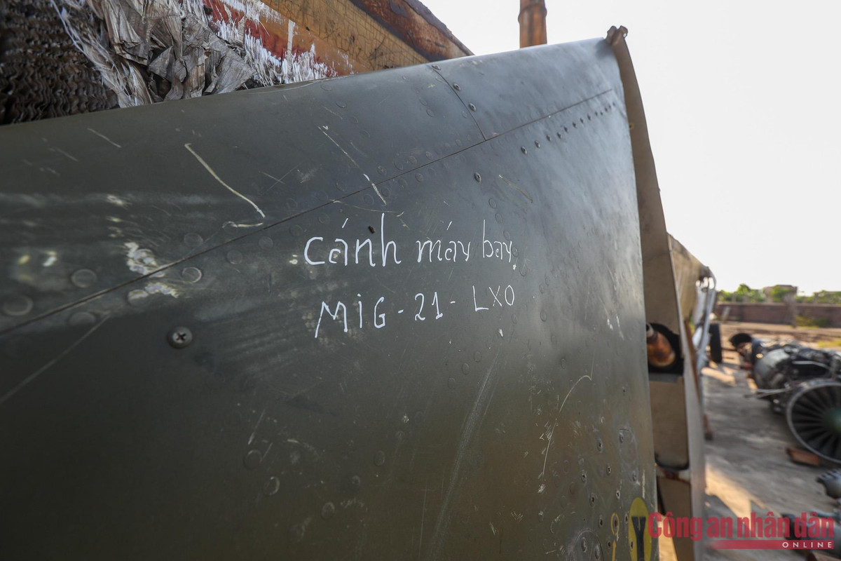 Sau này khi công việc ở nhà máy gạch đã ổn định, kinh tế khấm khá hơn thì tôi bắt đầu đi tìm và sưu tầm; mục đích chính là đam mê nhưng sau này tôi nhận ra số hiện vật mà mình sở hữu rất lớn, có thứ quý hiếm và bây giờ thì mong muốn lớn nhất của tôi là được đưa bảo tàng này ra khu trung tâm của thành phố, sử dụng bảo tàng như một điểm giáo dục về lịch sử cho thế hệ trẻ..."