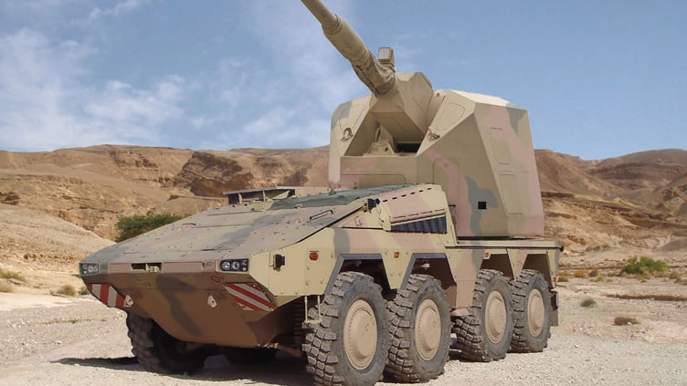 Hệ thống pháo này tương thích với tất cả các loại đạn 155 mm tiêu chuẩn của NATO. Tầm bắn tối đa là 30 km với đạn tiêu chuẩn, 40 km với đạn bắn tăng tầm và tối đa 56 km với đạn phản lực.