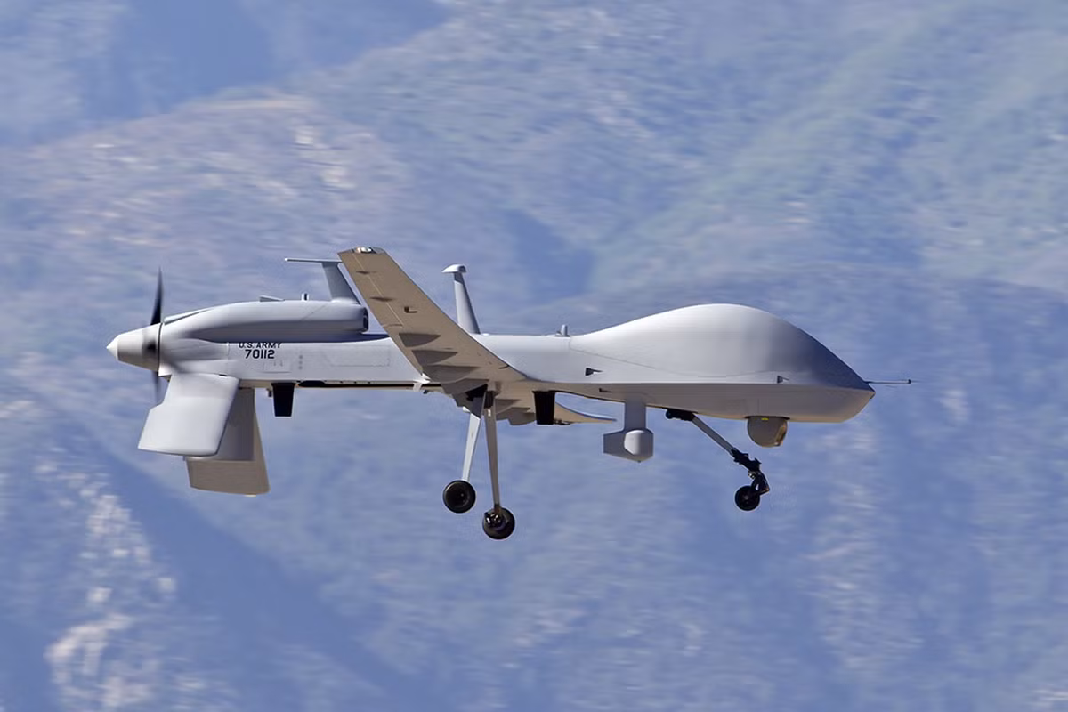 Loại máy bay không người lái này có khả năng bay với tốc độ 250 km/h, độ cao tối đa đạt được lên tới 8 km và có thể bay liên tục 25 giờ đồng hồ không nghỉ.