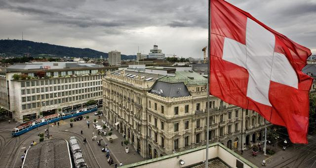 Giới chức nước này thêm rằng nhiều quốc gia cũng đang chờ đợi mua chiến đấu cơ F-35A, trong đó Phần Lan đặt mua 64 chiếc, Đức dự kiến sở hữu 35 máy bay và Canada đặt hàng 88 phi cơ.