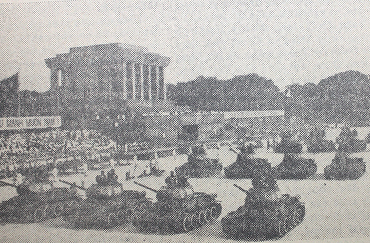 Lực lượng tăng thiết giáp hùng hậu với xe tăng T-34, T-54 đã tham gia chiến đấu và góp phần giành thắng lợi lớn trong giải phóng đất nước.