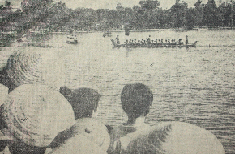 Đua thuyền mừng ngày lễ lớn của dân tộc và đất nước.