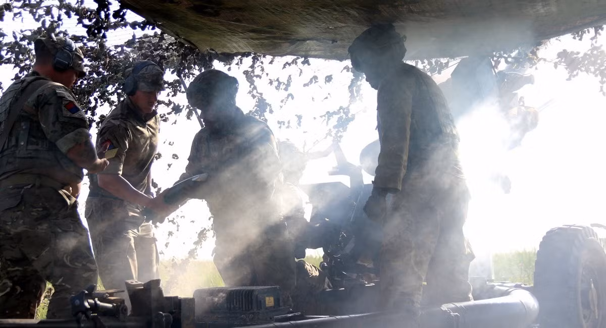 Tạp chí Quốc phòng Ukraine trích lời Bộ Quốc phòng Anh cho biết, Anh sẽ cam kết viện trợ lô hàng vũ khí trị giá 1 tỷ Bảng cho quân đội Ukraine trong thời gian tới.