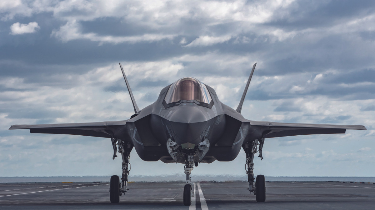 Liên quan tới vụ tai nạn hôm 15/12 vừa rồi, Israel đã có động thái cấm bay 11 chiếc tiêm kích F-35 trong biên chế.