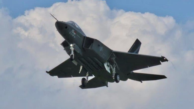 Boramae hay "Chim ưng trẻ" trong tiếng Hàn - là kết quả của chương trình thiết kế được khởi xướng từ năm 2001.