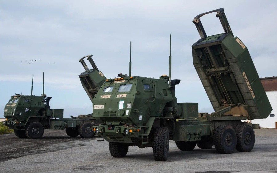 Các tổ hợp pháo phản lực phóng loạt M142 Himars của Mỹ vừa mới chỉ đặt chân tới Ukraine ít ngày, nhưng nhiều nguồn tin khẳng định, các tổ hợp này đã tung nhiều đòn quyết định vào quân đội Nga.