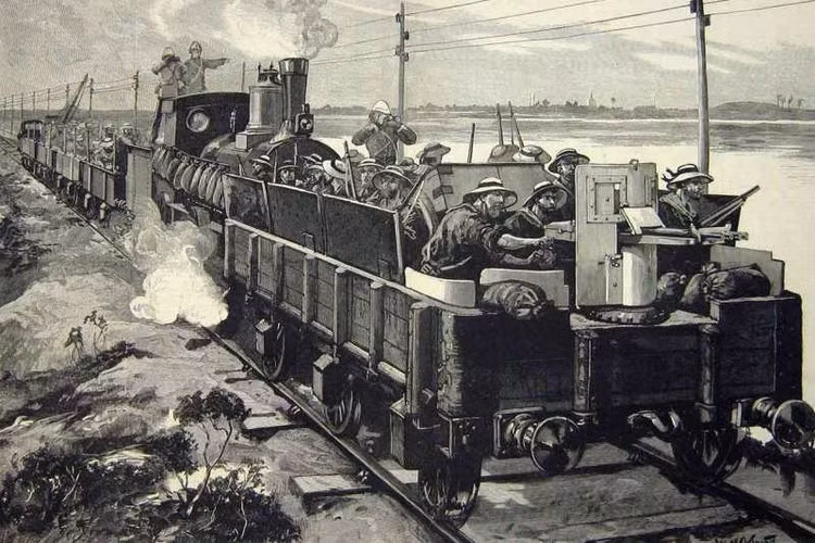 Loại vũ khí này lần đầu tiên được sử dụng bởi người Áo trong cuộc đàn áp Hungari năm 1848-1849, nhưng nó phát huy thật sự tác dụng khiến người ta đua nhau phát triển là từ cuộc nội chiến Mỹ.