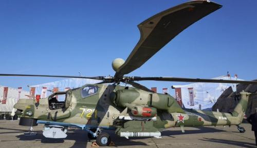 Quá trình thử nghiệm Izdelie 305 LMUR trên trực thăng Mi-8MNP-2 diễn ra trong giai đoạn 2015-2016, dây chuyền sản xuất hàng loạt được khởi động sau đó không lâu. Sau khi FSB biên chế loại tên lửa này.