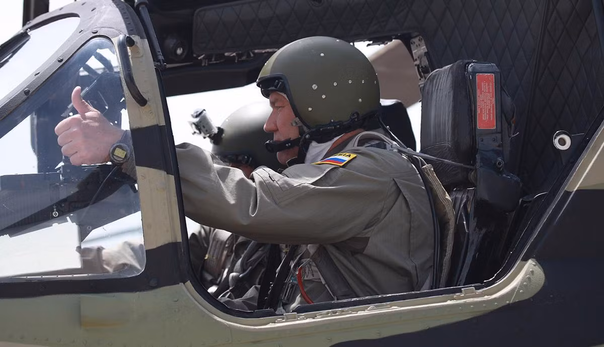 Phương thức thứ hai chưa từng xuất hiện trên các tên lửa không đối đất phóng từ trực thăng Nga, trong đó quả đạn sẽ được phóng về phía mục tiêu ngoài tầm nhìn hoặc bị vật cản che chắn.