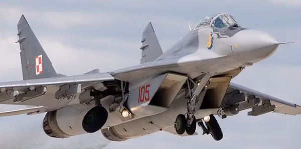 Radar của MiG-29 có màn hình hiển thị kém, khiến phi công nhận định tình huống không tốt.