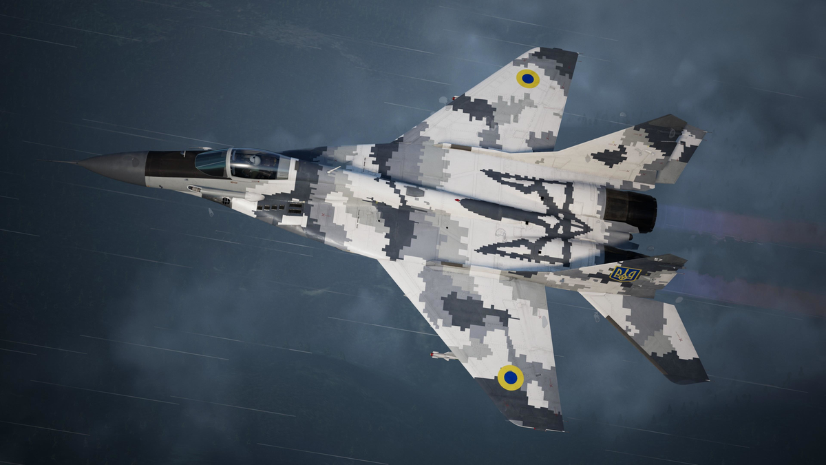 MiG-29 được trang bị 2 động cơ Klimov RD-33, sức đẩy 81.4 kN mỗi chiếc, tuy nhiên động cơ này được cho là hoạt động không hiệu quả với độ bền thấp và chi phí khai thác cao.