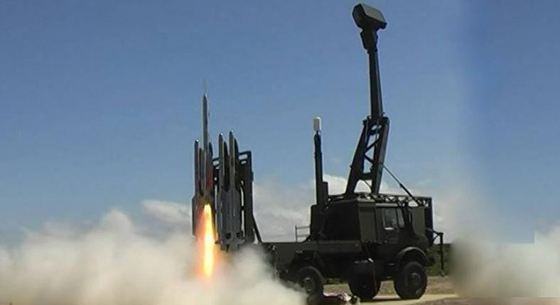 Đạn tên lửa IRIS-T có thông số kỹ thuật cơ bản bao gồm: trọng lượng 87,4 kg; chiều dài 2,93 m; đường kính thân 127 mm; sải cánh 447 mm; lắp đầu nổ phá mảnh uy lực cao.