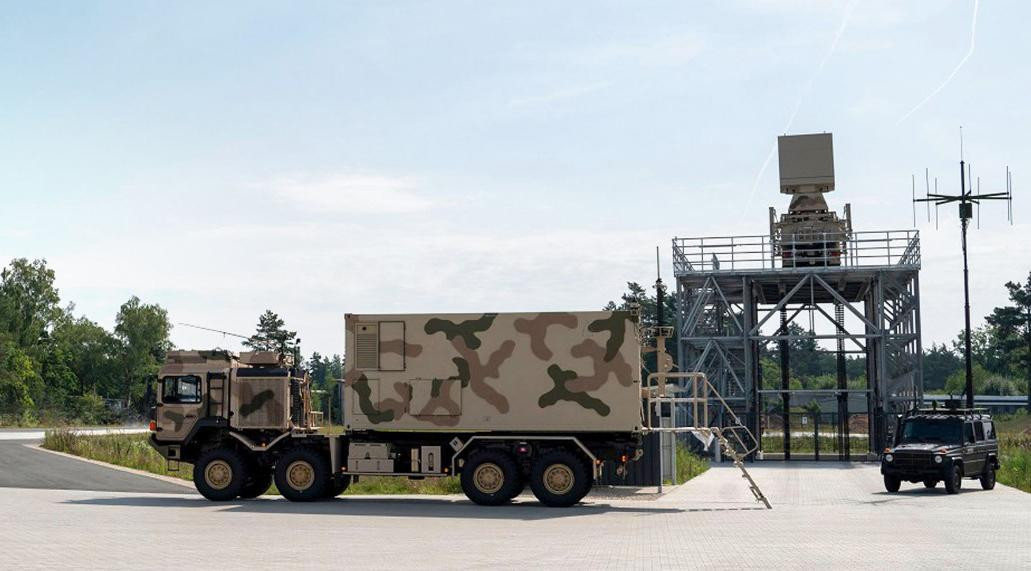 Đặc tính ưu việt khác của tên lửa IRIS-T đó là nó có khả năng bao quát phạm vi lên đến 360 độ, điều này đặc biệt lợi thế trong việc truy đuổi mục tiêu.