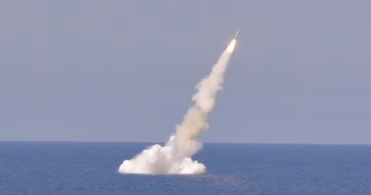 Tàu ngầm Kilo mang biệt danh là "hố đen đại dương" bởi khả năng ẩn mình gần như hoàn hảo của nó.