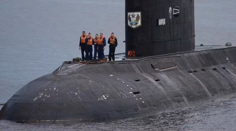 Được biết chiếc tàu ngầm Kilo 636.3 mang tên Novorossiysk của Nga được trang bị tên lửa hành trình Calibre, đã khiến Hải quân Mỹ lo sợ quyết định cho tàu sân bay USS Harry Truman đổi hướng đi vào biển Adriatic.