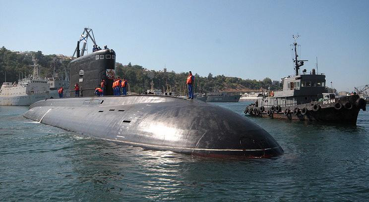 Chính vì vậy tàu sân bay USS Harry Truman của Mỹ buộc phải đi vào vùng biển Adriatic để dụ tàu ngầm Nga đi vào, bởi nơi đây chúng sẽ dễ dàng bị phát hiện.