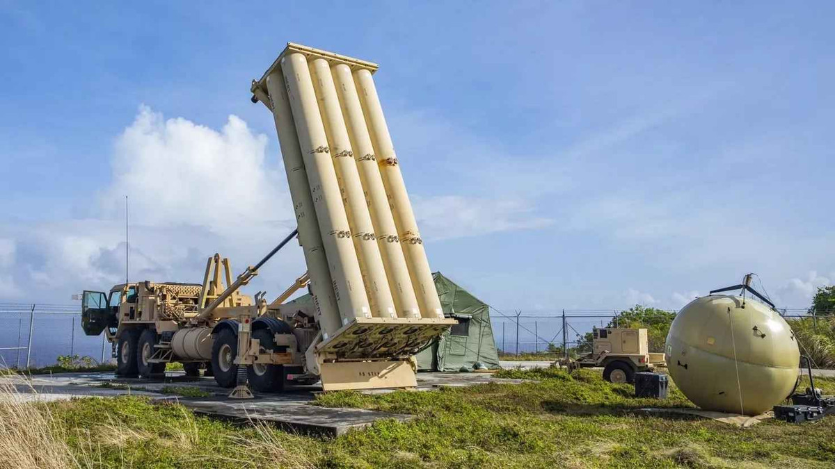 Hiện tại, giá của tổ hợp THAAD vẫn chưa có con số cụ thể, tùy thuộc vào từng hợp đồng với từng quốc gia cụ thể, giá thành của một tổ hợp THAAD có thể giao động trong khoảng từ 800 triệu cho tới 1 tỷ USD, thậm chí lên tới 2,5 tỷ USD - một con số khổng lồ.