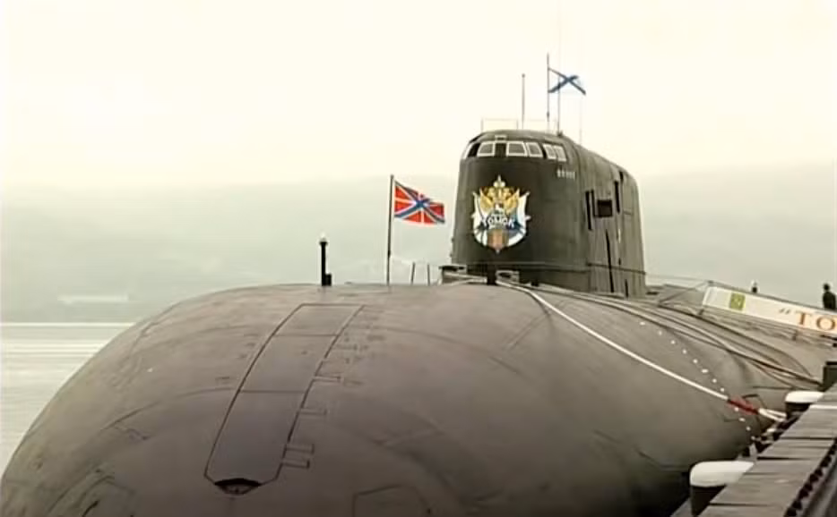 Cựu Đô đốc Vladimir Komoedov khẳng định: “Chúng ta cần tiếp tục làm việc để thành lập các nhóm tác chiến hải quân, không chỉ vũ khí mà còn những cán bộ chuyên nghiệp, biết cách quản lý và điều phối một cách hợp lý nhất".