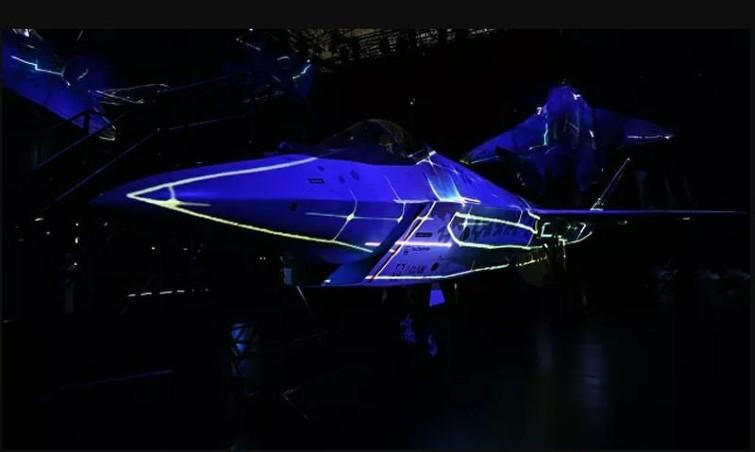 Không có gì ngạc nhiên khi UAE quyết định mua tiêm kích Rafale của Pháp, nhưng điều bất ngờ là Su-75 Checkmate cũng không nhận được sự quan tâm đủ lớn từ khách hàng truyền thống của vũ khí Nga là Ấn Độ.