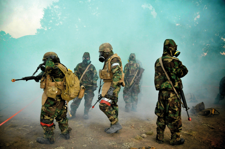 Tại đây sẽ tiến hành nghiên cứu những vi khuẩn, virus nguy hiểm nhất – những loại vi khuẩn, virus mà cả thế giới chưa có cách chữa trị. Trong hệ thống của phòng thí nghiệm có những hầm chứa dưới lòng đất, để cất giữ những biến thể đặc biệt nguy hiểm.