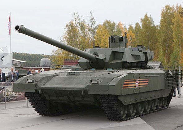 T-14 Armata vẫn được trang bị khẩu pháo cỡ nòng 125mm giống mọi loại xe tăng chủ lực khác của Nga ở thời điểm hiện tại, tuy nhiên giống như nhiều phiên bản xe tăng chủ lực của Liên Xô từng "chết yểu" trong quá khứ, T-14 có một điểm yếu chí tử.