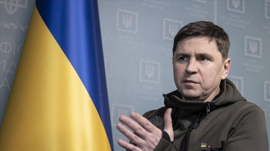 Mikhail Podolyak, cố vấn của Tổng thống Ukraine Volodymyr Zelensky, hôm 5/9 kêu gọi người dân ở các vùng lãnh thổ bị Nga kiểm soát ở Ukraine, bao gồm bán đảo Crimea, chuẩn bị nơi trú ẩn, tích trữ đủ nước và sạc dự phòng để chuẩn bị cho kế hoạch sơ tán.