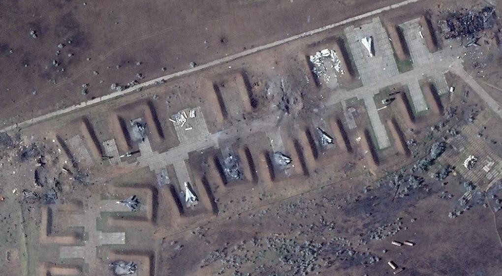 Ukraine ban đầu im lặng trước các vụ nổ liên tiếp ở bán đảo Crimea.