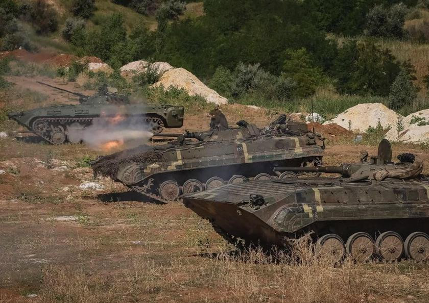 Thậm chí ở thời điểm hiện tại, dù đã ra đời được hơn nửa thế kỷ, thiết giáp BMP-1 vẫn tiếp tục được sử dụng tại hàng chục quốc gia trên thế giới, trong đó có nhiều quốc gia châu Âu.