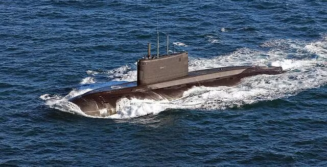 Trong chế độ hành trình bình thường, tàu sử dụng radar MRK-50 Albatros để định vị và nhận dạng các tàu thuyền xung quanh.